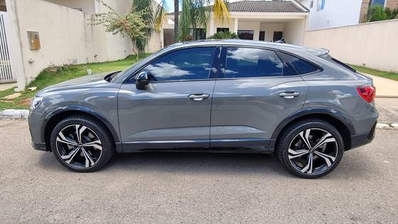 AUDI Q3 2.0 40 TFSI GASOLINA SPORTBACK PERFORMANCE BLACK QUATTRO TIPTRONIC